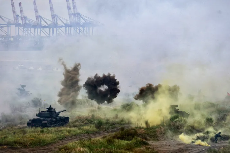 國軍於新北市八里舉行聯合反登陸演練。林林攝