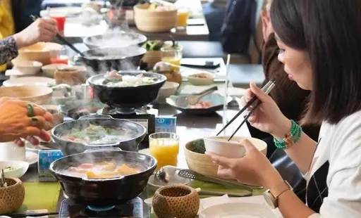 北科大白飯吵不休 醫師憶「那間涮涮鍋」超佛:給大學生一輩子溫暖