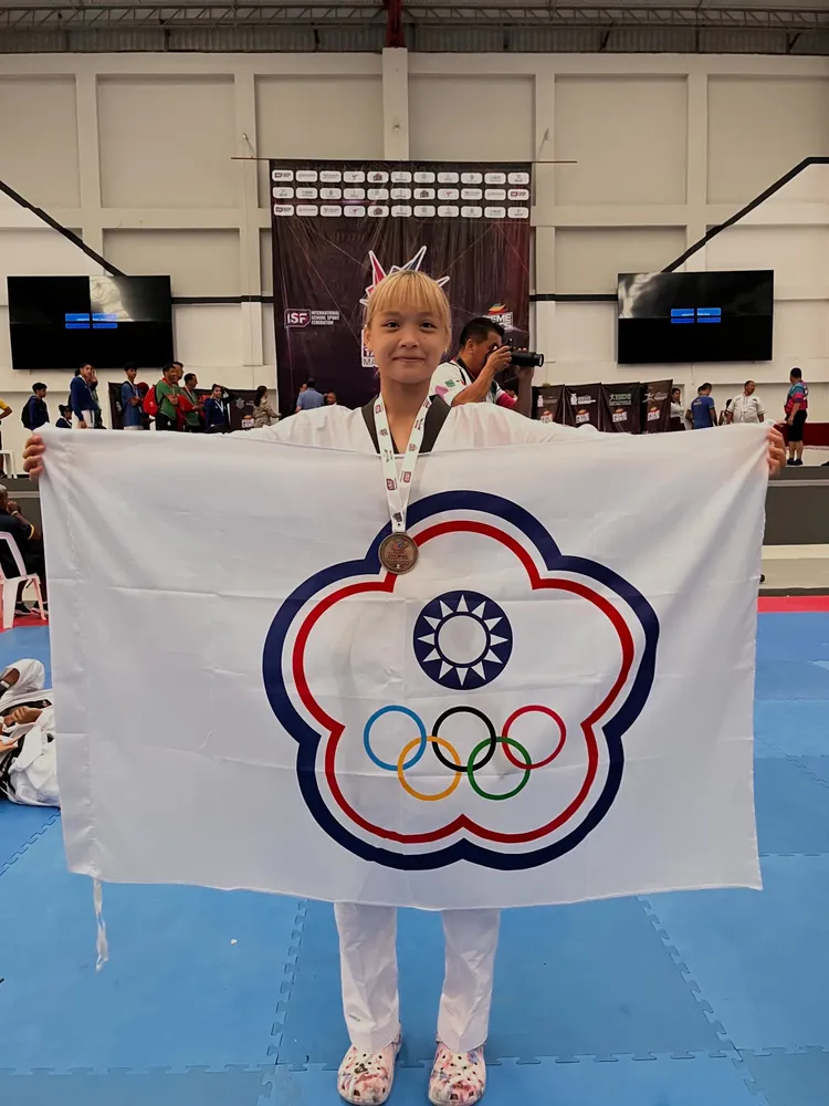 高心怡勇奪2023年世界中學生跆拳道錦標賽55公斤級冠軍。教育局提供