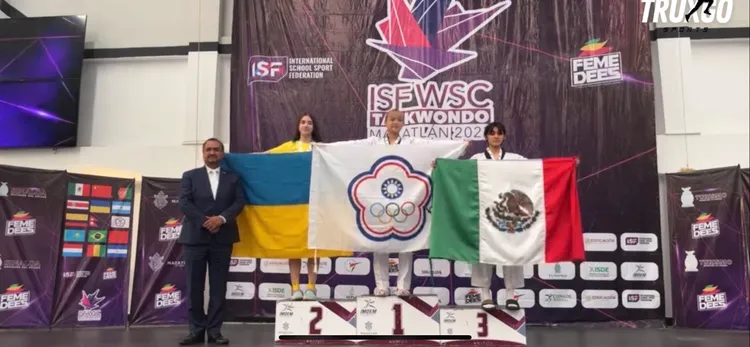 高心怡勇奪2023年世界中學生跆拳道錦標賽55公斤級冠軍。教育局提供