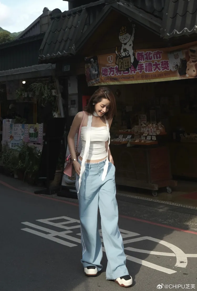 芝芙現身猴硐。翻攝芝芙微博