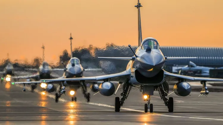 中國不願意重啟解放軍與美國軍方的軍事交流。圖為中共殲擊戰機。翻攝解放軍軍網