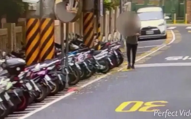 警調閱監視器掌握翁男行蹤。翻攝畫面