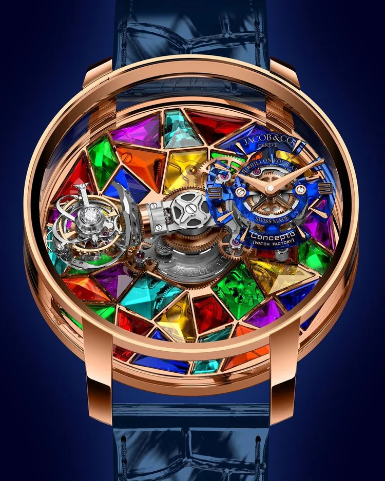 JACOB & CO. x Concepto Watch Factory Astronomia Revolution 4th Dimension玫瑰金多軸陀飛輪手動上鍊腕錶，低估價約70萬瑞郎（約2438萬元台幣）。品牌提供