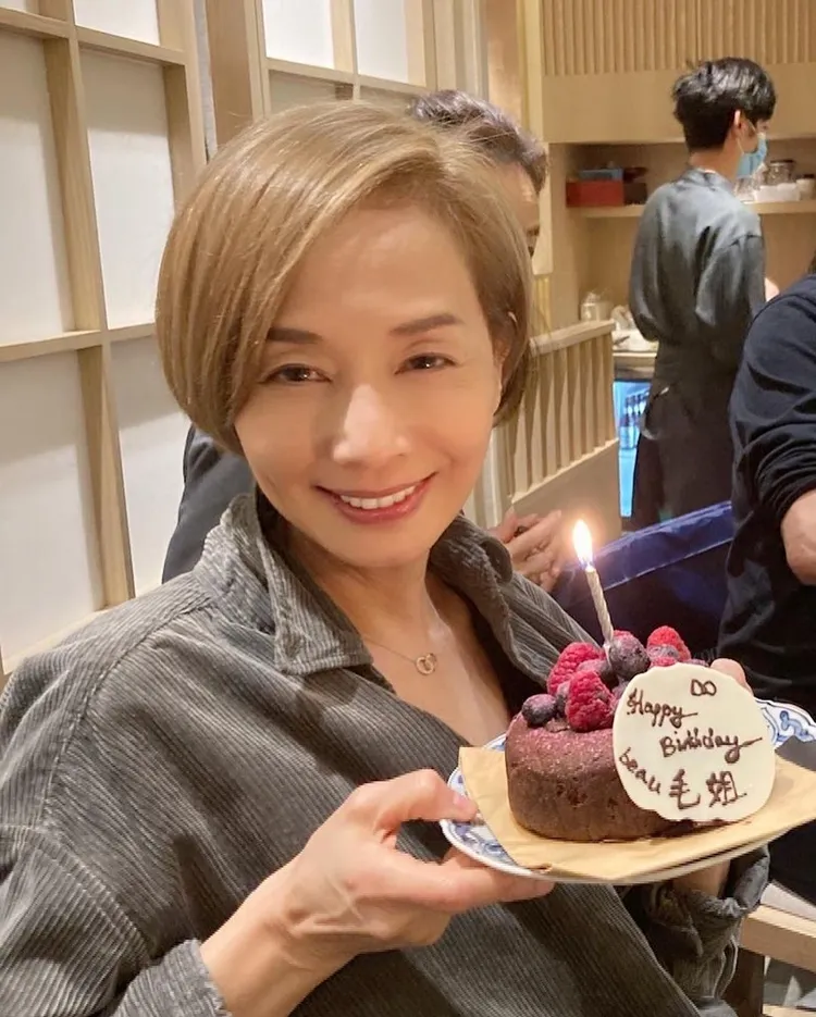 62歲香港影后毛舜筠保養得宜。翻攝自毛舜筠IG