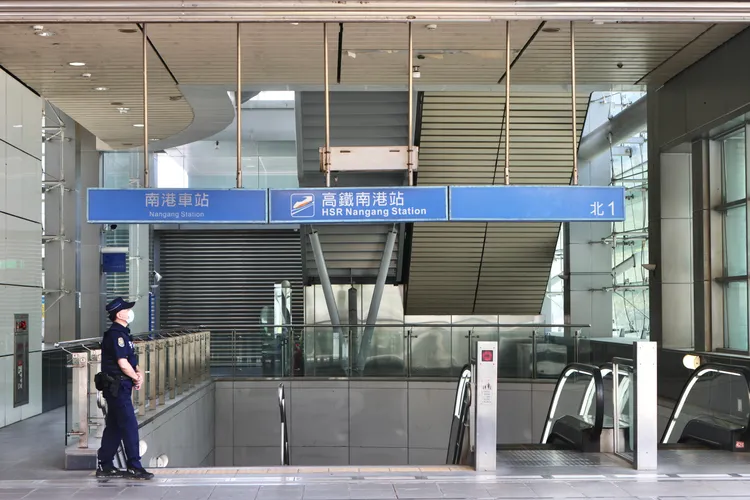 萬安演習，捷運不得進出。林林攝