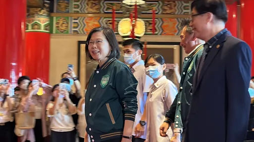 民眾頂烈日討公平正義　蔡英文卻喊冷氣還不錯！藍委痛批「不知人間疾苦」