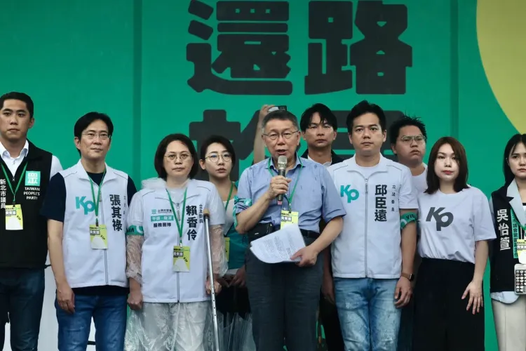 柯文哲上台發言。林林攝