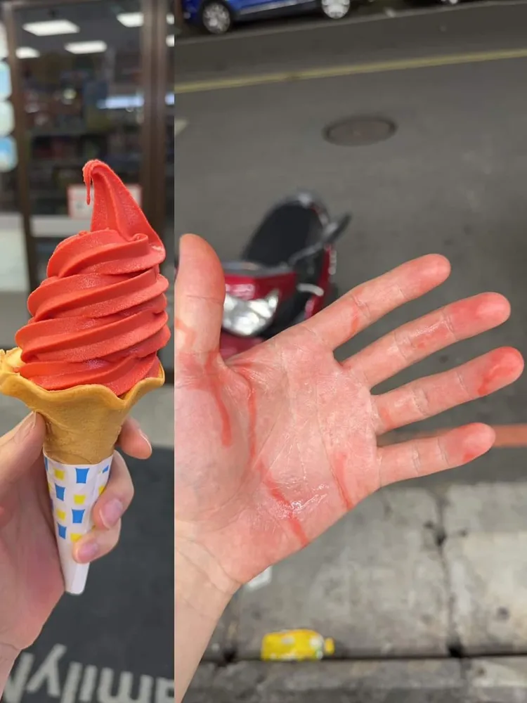 還有網友說手被染色居然洗不掉。翻攝《全家便利商店 / 7-11 超商新品&好物分享區》社團