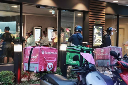 外送員2年跑單破1.3萬　驚人滿意度讓同行跪了：是傳奇