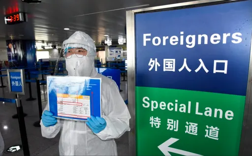 中國解除最後防線!30日起入境免做PCR