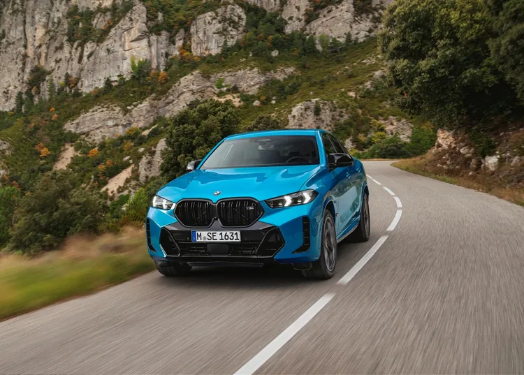 X5 xDrive40i M Sport、X6 xDrive40i M Sport與X6 M60i xDrive標配M跑車化電子懸吊。原廠照片