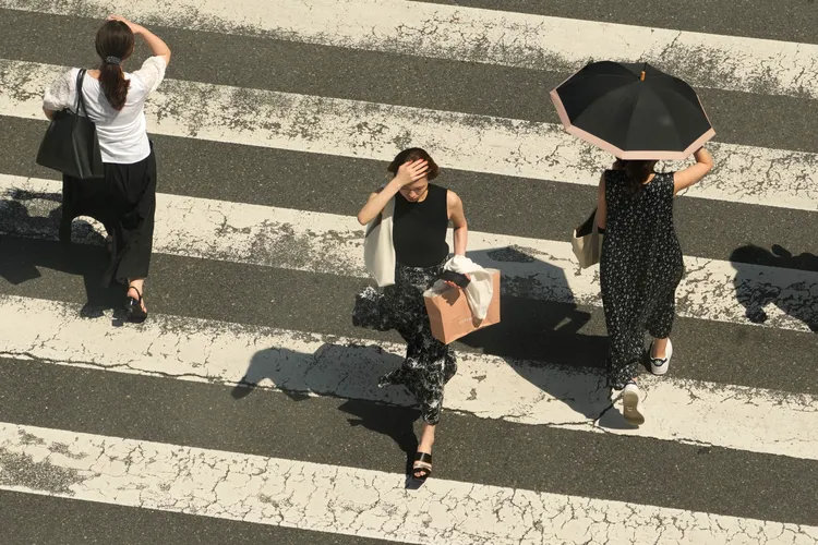 北日本到西日本的高溫可能持續到下周「盂蘭盆節」連假。美聯社