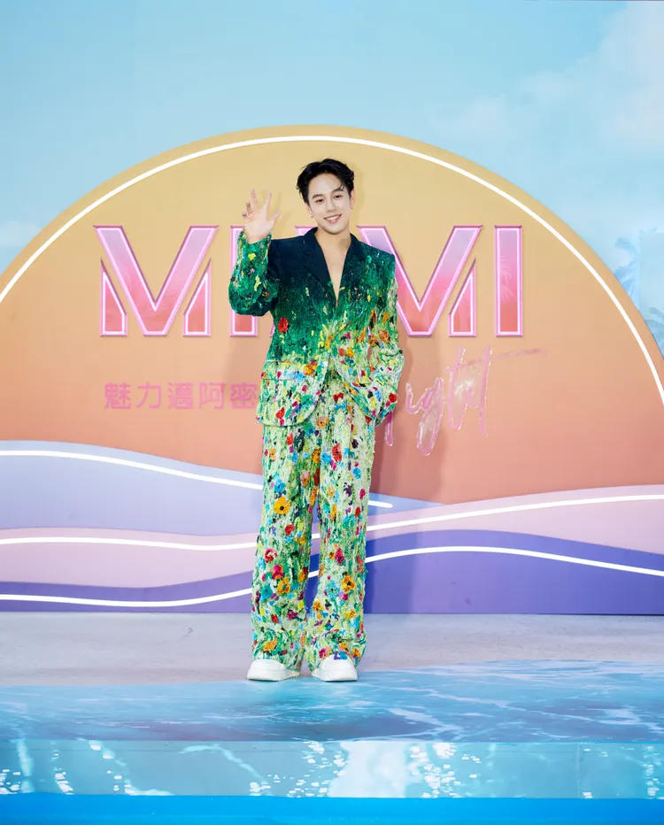 微風藝人孫麥傑著Louis Vuitton出席星光紅毯