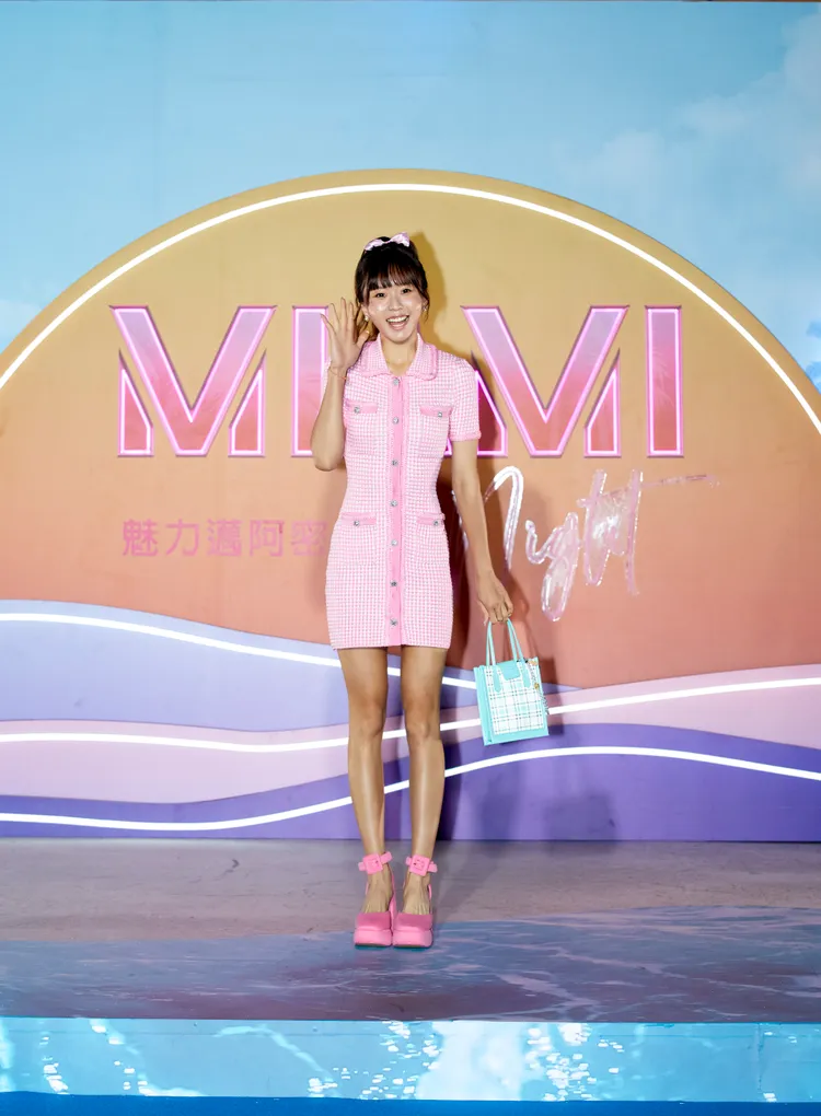 排球甜心廖苡任 化身俏皮粉紅芭比