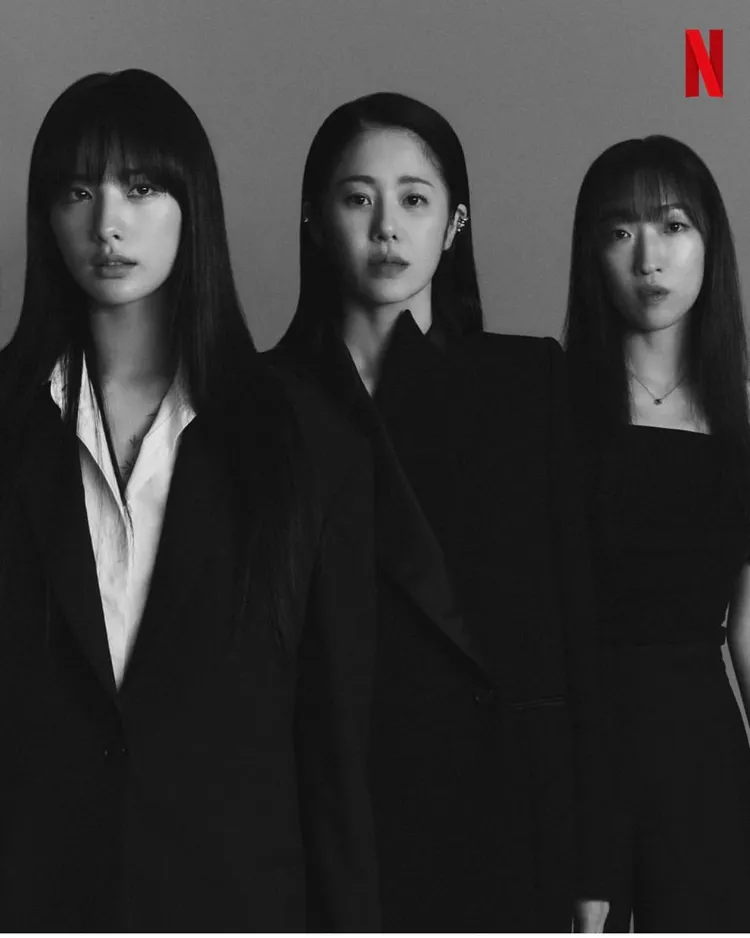 《假面女郎》上映後引起全球熱潮。翻攝Netflix IG