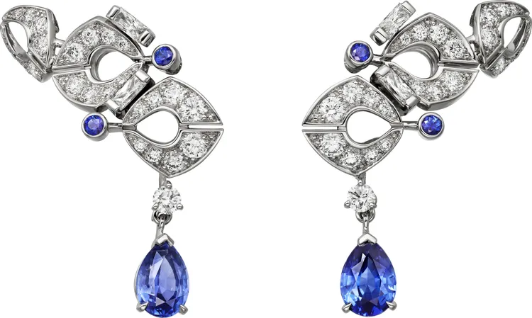 Onja藍寶石耳環，約710萬元。品牌提供