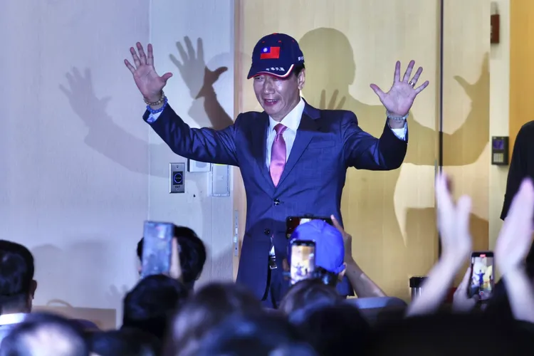 郭台銘宣布參選，希望推動在野整合。林林攝