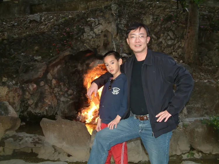 劉修甫（左）從小跟爸爸感情就很好。ASA agency提供