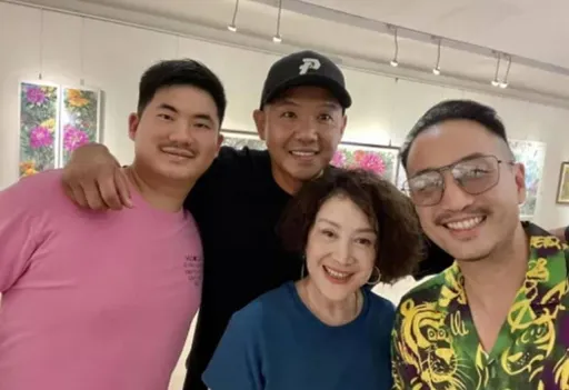 陳建州北檢出庭2天後突現身畫展 氣色不錯笑容滿面