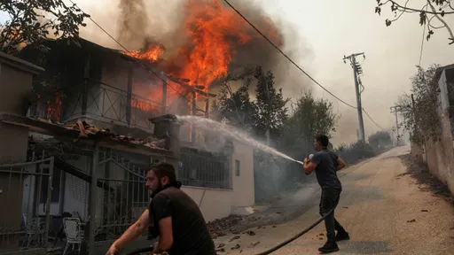 希臘野火連燒9天 當局下令更多民眾撤離家園