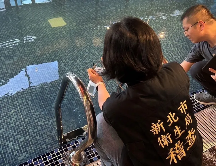 疾管署抽樣檢查，並要求業者停業清消。新北衛生局提供