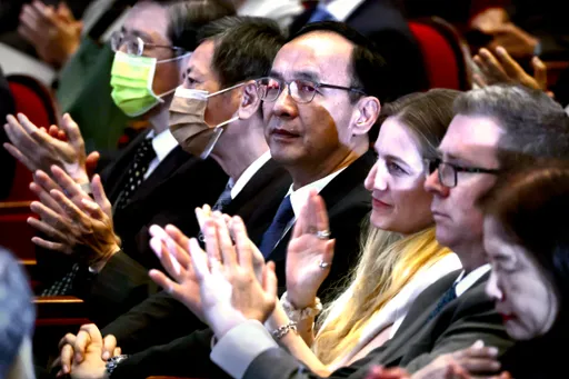 韓國瑜建議想備案？朱立倫怒嗆媒體「你講的吧」　斥放話「對侯友宜是傷害」