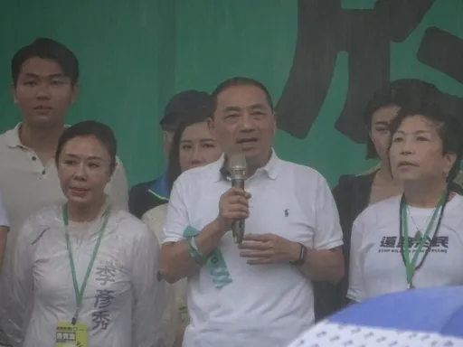 「還路於民大遊行」侯友宜又遭狂噓 喊改革卻被嗆「先回新北搞好再來」