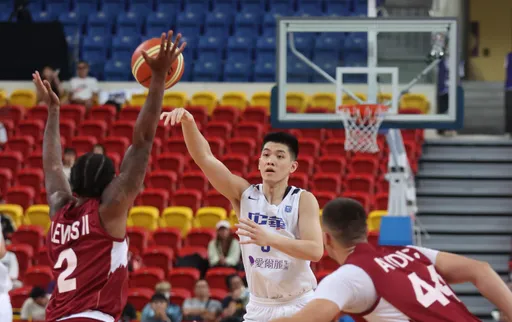 瓊斯盃|林庭謙不愧CBA年薪2600萬球星!曾文鼎大讚:在場上0缺點