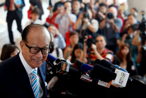 香港房價撐不住了?李嘉誠突7折拋售新建案震撼市場