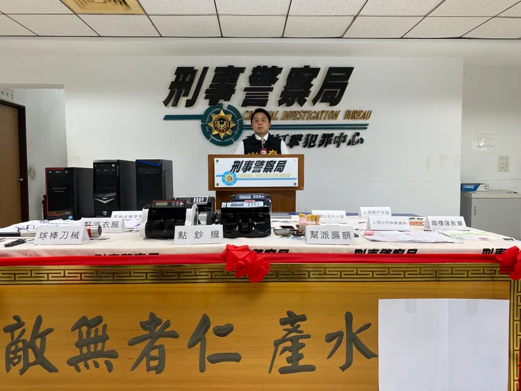 南打掃蕩竹聯幫南北2堂口，逮34名犯嫌，查扣千萬贓款。翻攝畫面