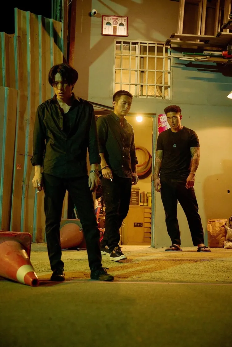 由郭泓志（右起）、范逸臣、姚淳耀主演今夏最義氣電影《我最愛的笨男人》將於9月8日全台盛大上映。CATCHPLAY提供