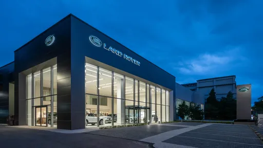斥資5億元引進原廠新世代設計概念 JLR謙悅桃園旗艦據點正式開幕