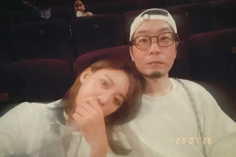 陳意涵與老公合照，老愛拍得糊糊的。翻攝陳意涵臉書