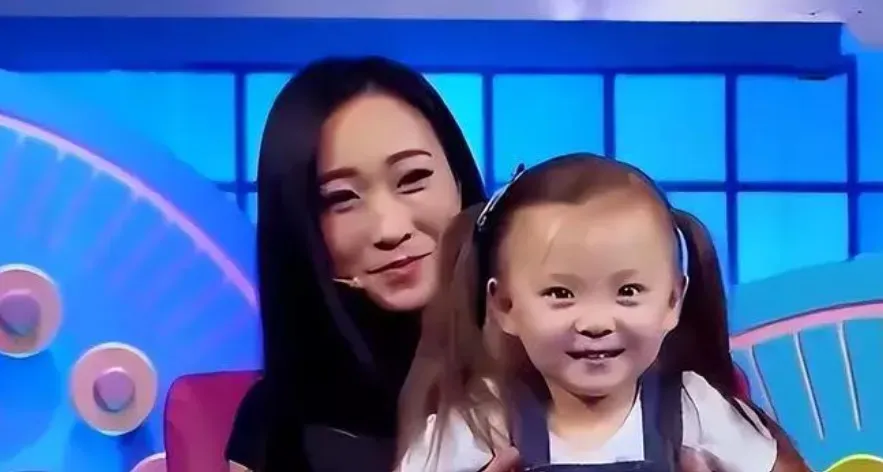 外國網友認為，一定是有什麼誤會，毛毛就是一個中國寶寶，「小孩根本一點都不像混血寶寶」。翻攝網易號