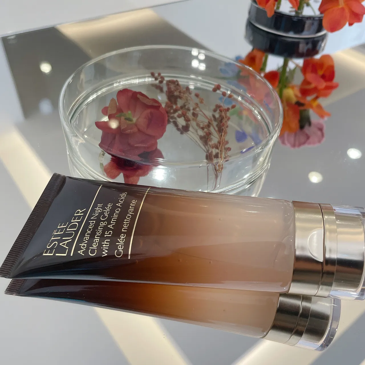 雅诗兰黛特润超导醒肤洁颜蜜,100ml/1450元。品牌题供