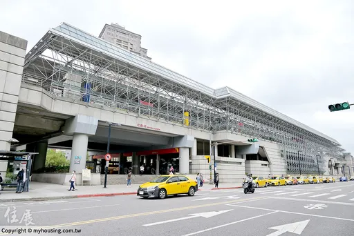 市場低迷但建案開價仍創新高 北市7月新屋每坪平均121.6萬