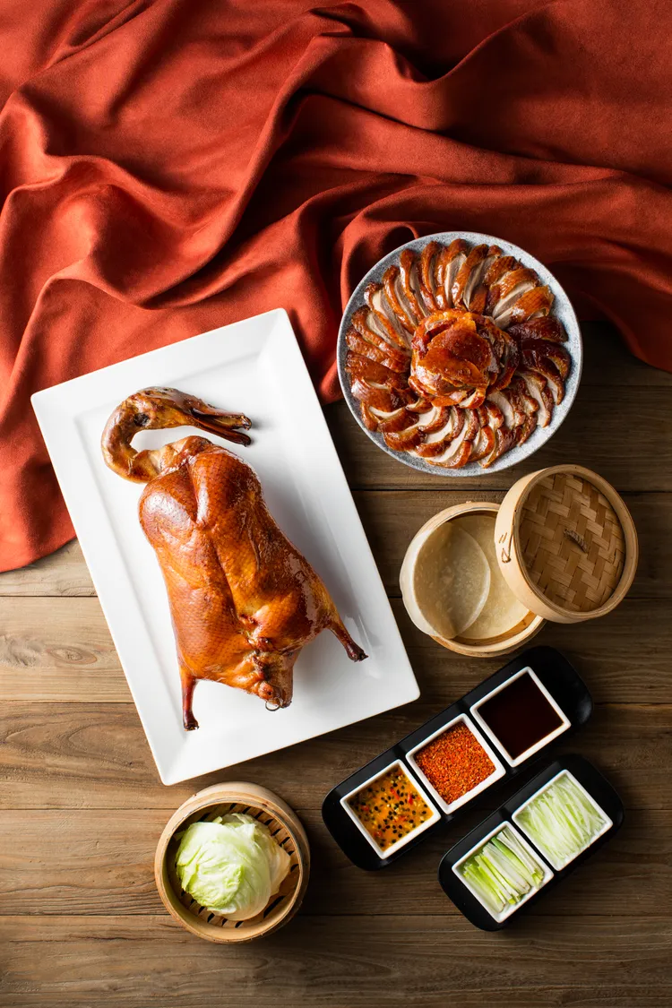 招牌片皮烤鴨。享鴨提供