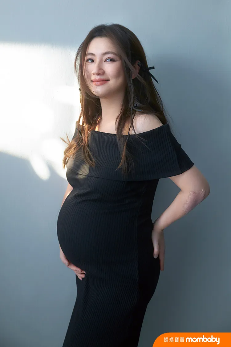 Selina走過懷孕初期的不適，期待寶寶出生。《媽媽寶寶》提供