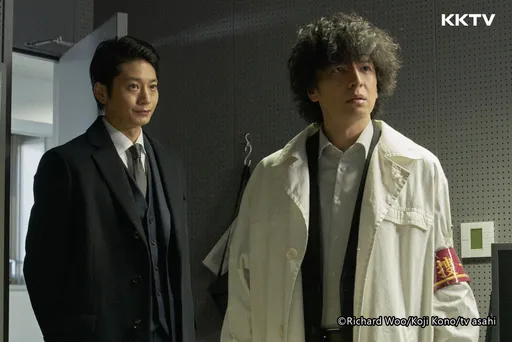 生田斗真頂爆炸頭變身「最速男」 祕密成把柄任向井理擺布