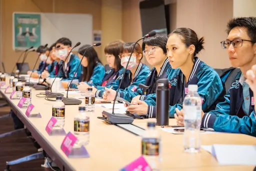 青年引领城市向前!首届青年事务咨询委员会成立 周春米县长亲授聘书
