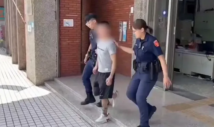 曾姓主嫌於今天上午落網，囂張氣焰全不見。翻攝畫面