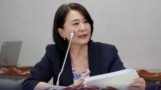 鄉民指她收這些公司政治獻金「沒說貪污別告我」　然後王鴻薇就吉了