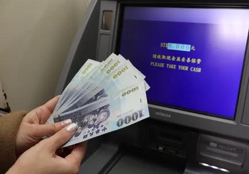 未滿30歲「年收53.6萬元」創新高 各年齡所得全寫下新紀錄