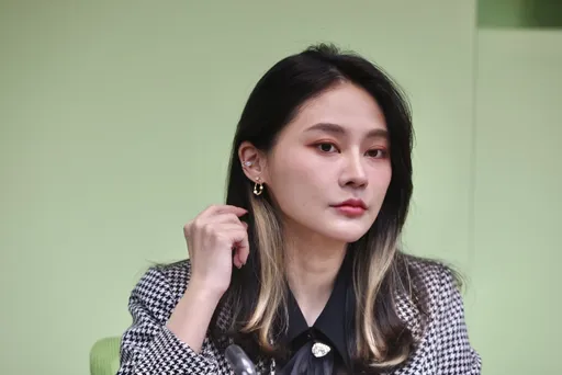 控记者「为什么推我」被指假摔! 她心疼发声:请停止霸凌赖品妤
