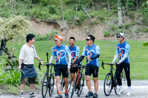 《嗨！營業中》新人當家　哈林經典奇葩臉再現