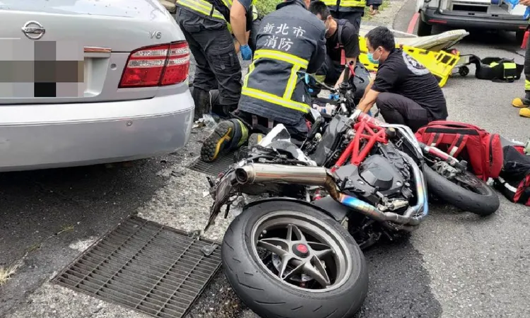 重機騎士與小客車車禍。翻攝畫面