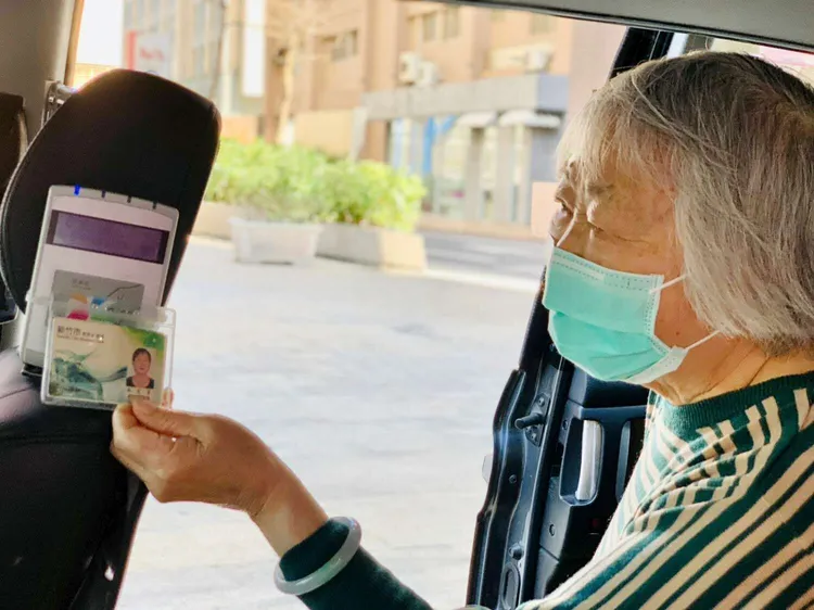 8月1日起開放新竹社福卡搭乘台鐵。新竹市府提供