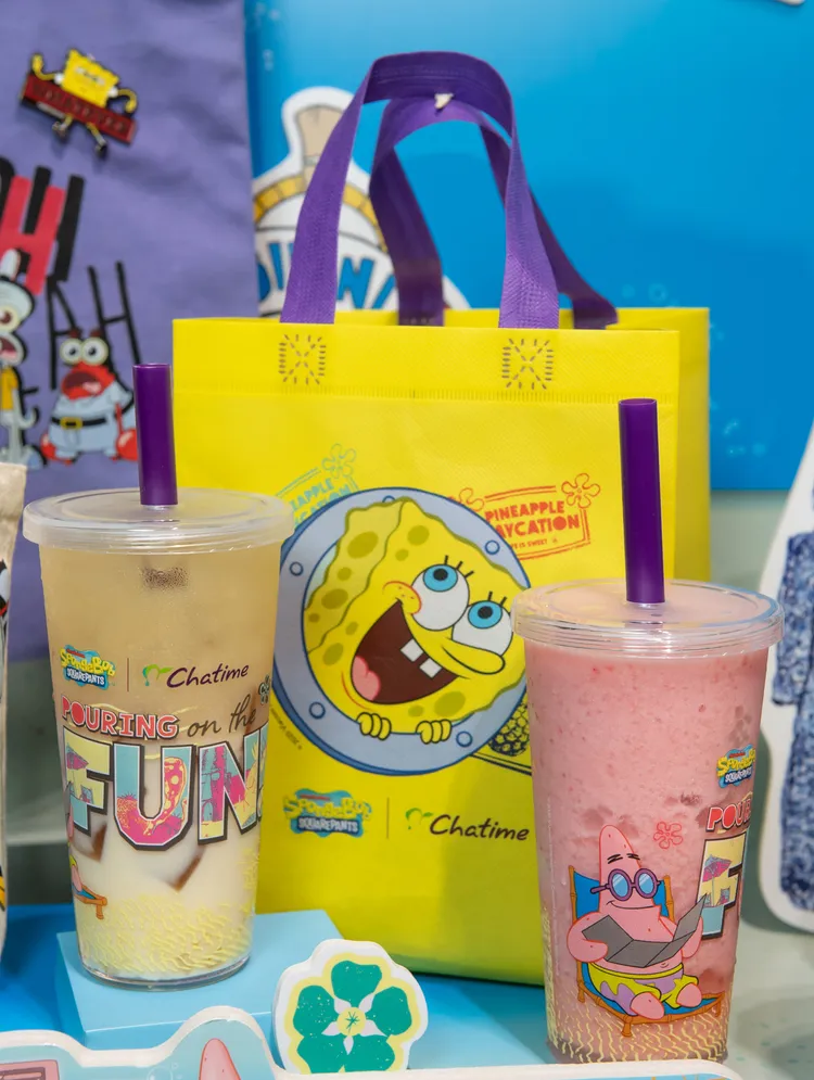 「粉紅超派」則是將傻萌的派大星變成涼爽冰鑽。日出茶太提供