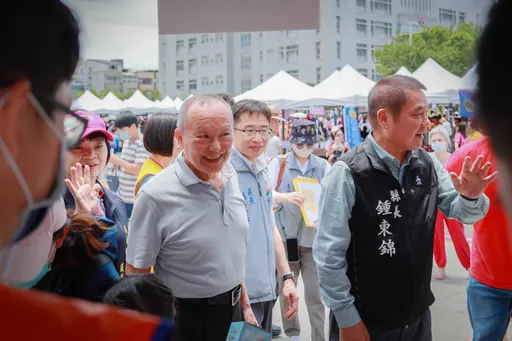 徐耀昌退黨下一步?  藍議員預言:看板合體郭台銘選立委